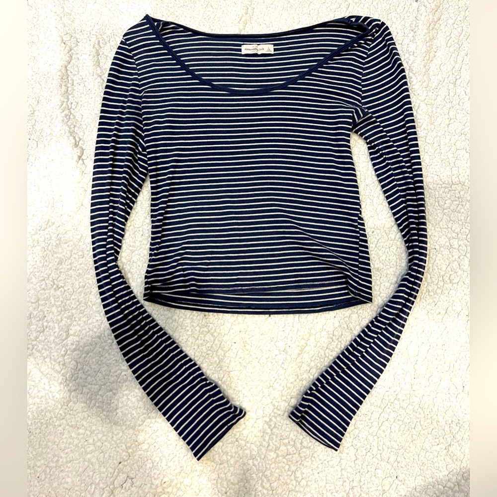 Abercrombie & Fitch long sleeve. Size large